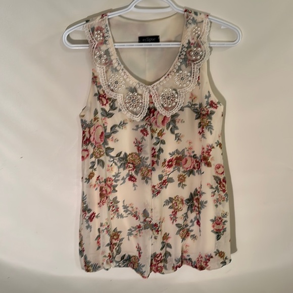 Eclipse Cream coloured Sleeveless top with flowers Size Small - Picture 1 of 3